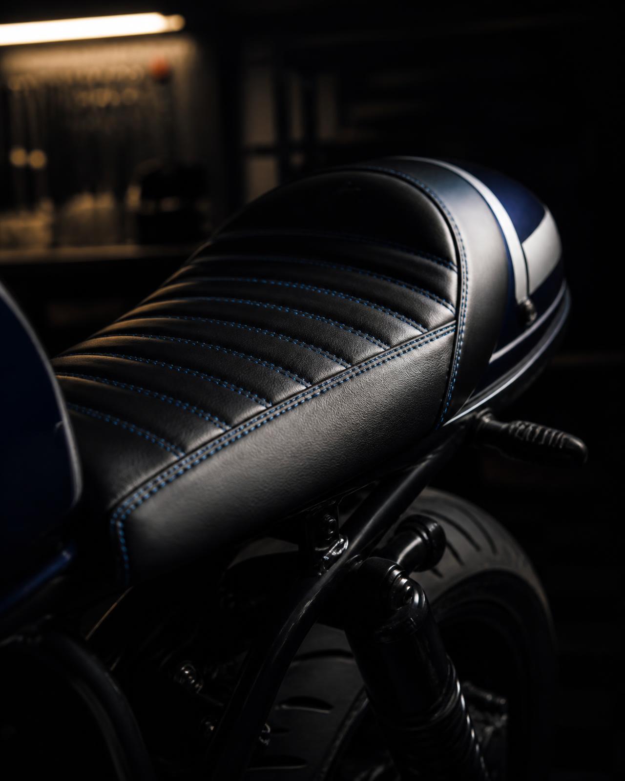 Asiento de moto café racer personalizado